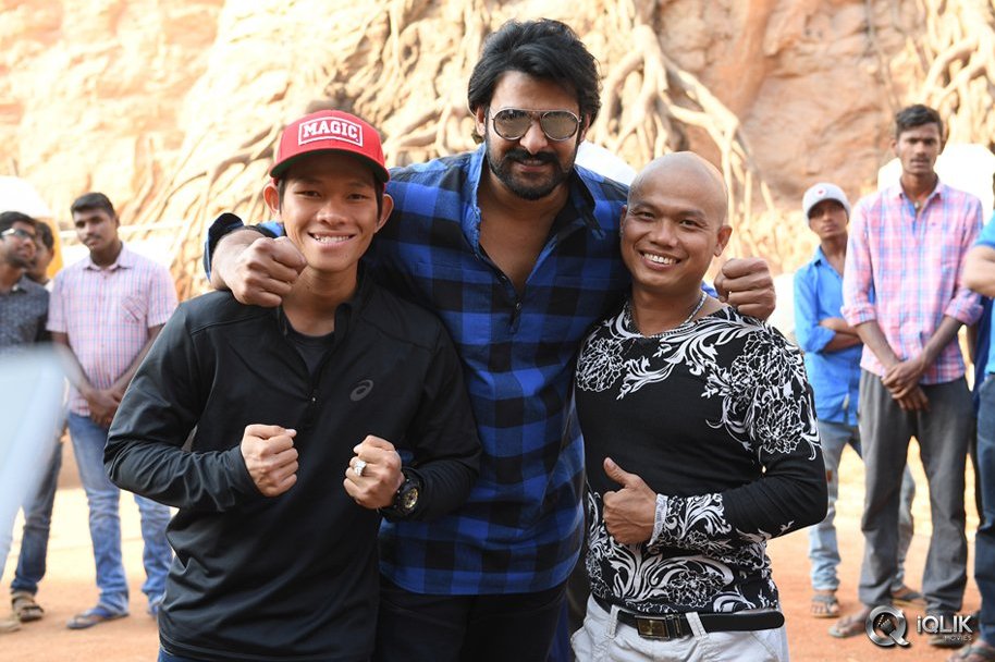 Baahubali-2-Pumpkin-Breaking-Function